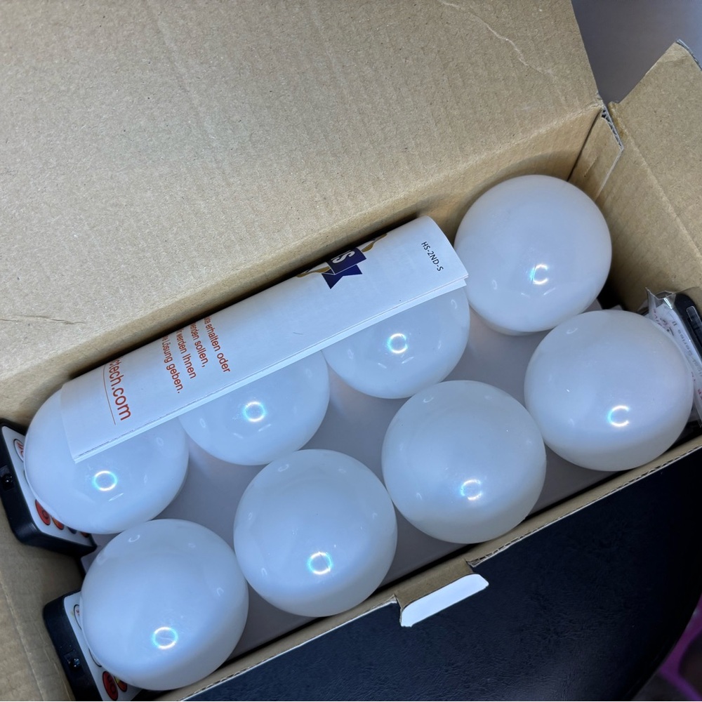 Color Changing LED Light Bulbs with 3 Remotes- 8 pack - Picture 10 of 11